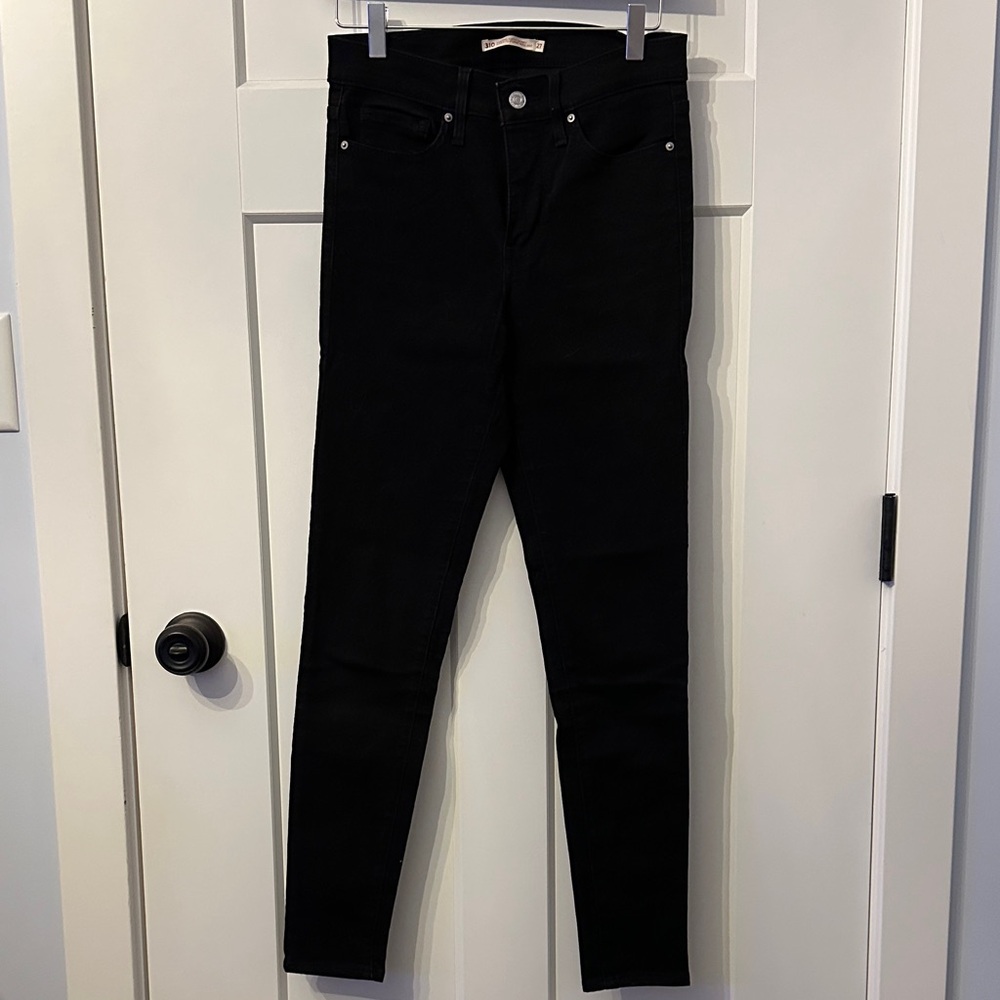 Levi's 310 Shaping Super Skinny Jeans